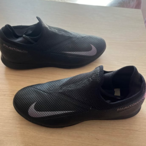 Zapatillas Nike de Fútbol Modelo Phantom